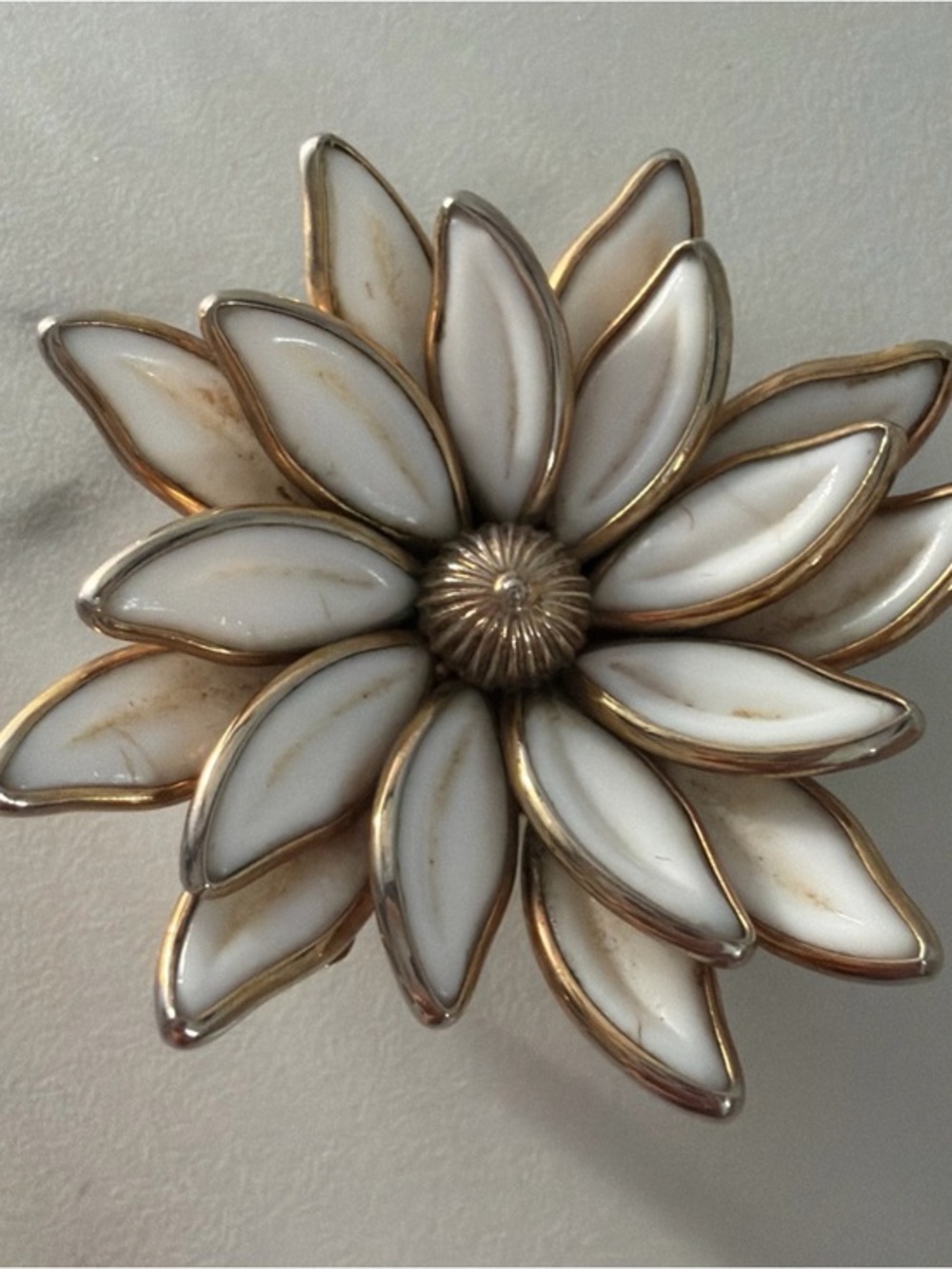 Vintage  Crown Trifari Gold Tone Milk Glass Water Lily Flower Brooch Pin